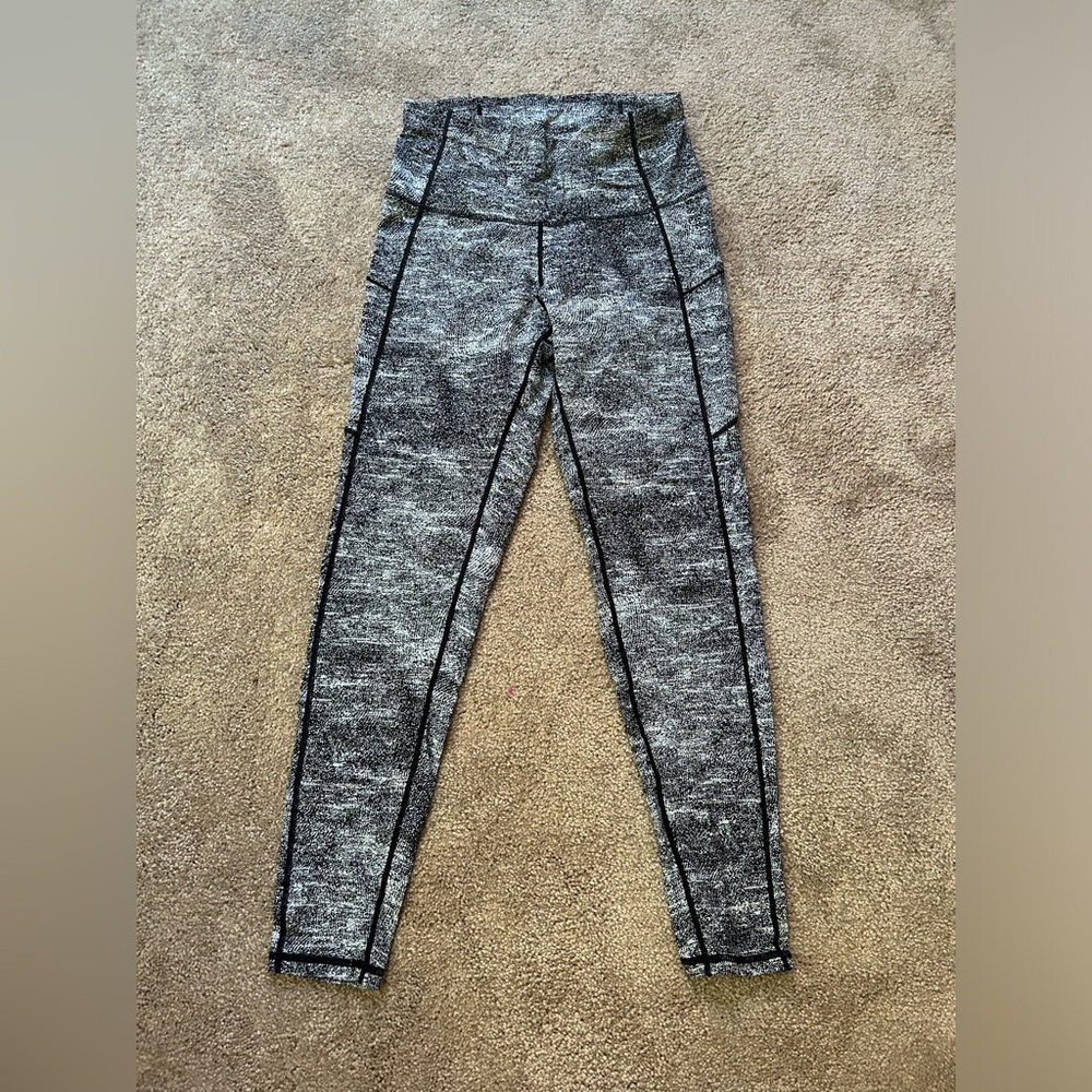 Women’s High-Waist Leggings w/ Side Pockets